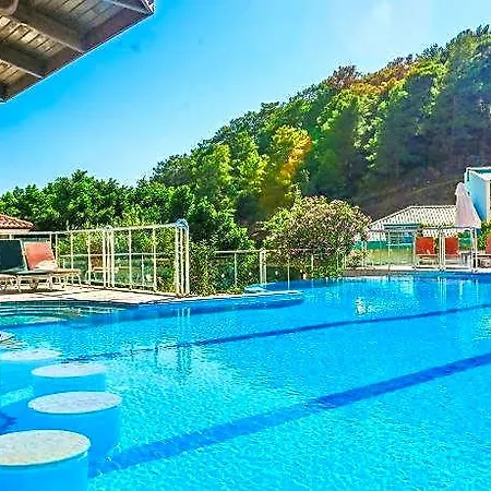 Hotel Tropical Deluxe 4*